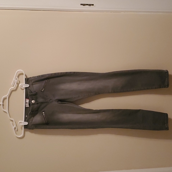 CAbi Denim - Cabi gray skinny jeans with pockets in front